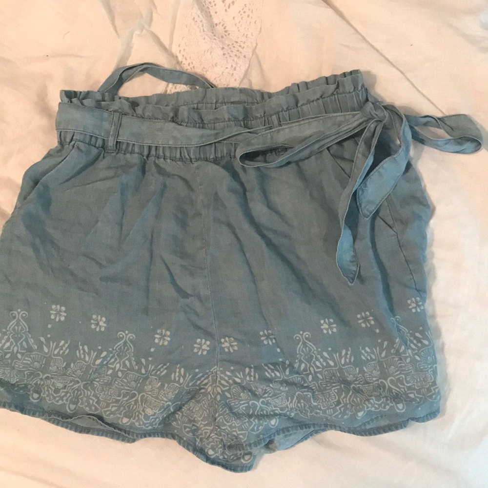 Highwaisted COMFY jean / denim shorts Francesca's